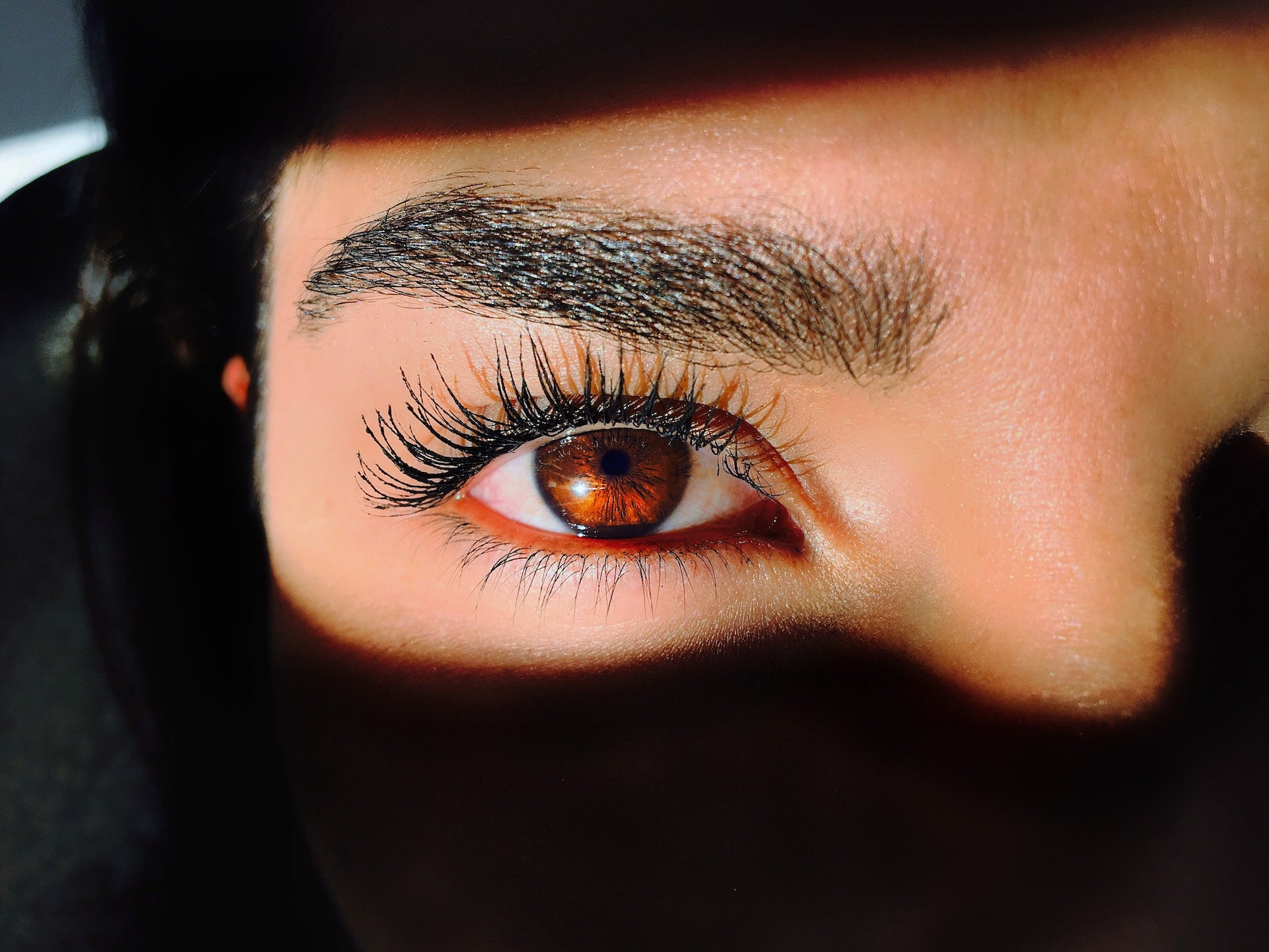 wom5 Reasons Why Eyebrow Lamination Is Becoming More Popularan's eyebrow